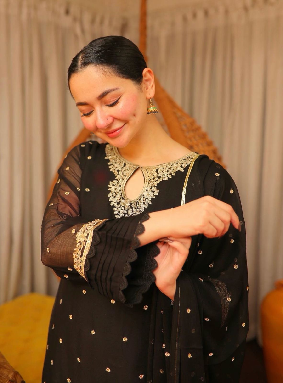 HANIA AMIR